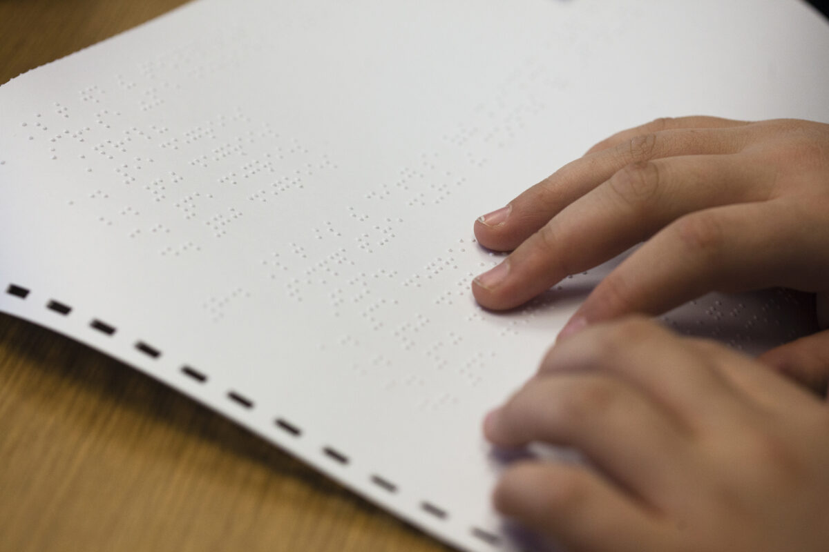 Braille studies prepare children who will lose sight later News